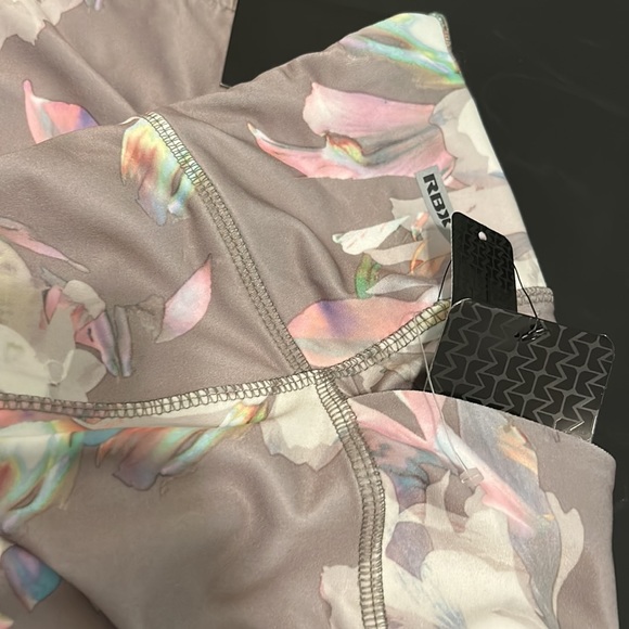 REBOX. TAUPE FLOWER LEGGINGS SIZE L - Picture 7 of 10